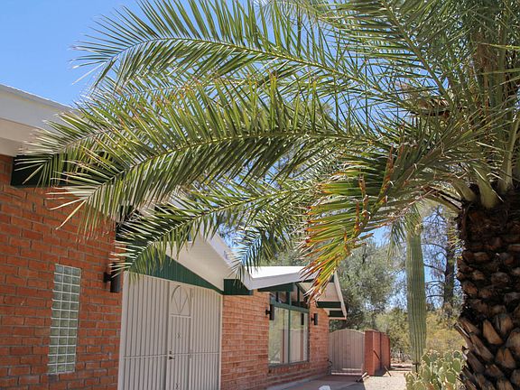 2nd image of 7565 N San Lorenzo Dr