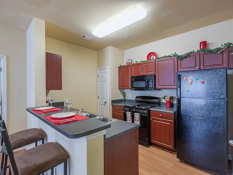 Eat-In Kitchen