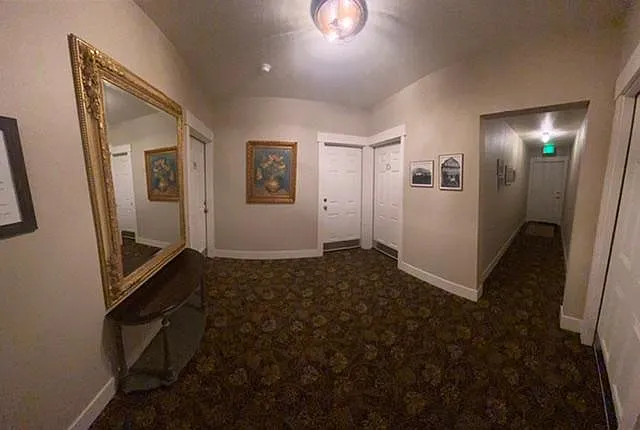 2414 Hoyt Ave — Photo 8