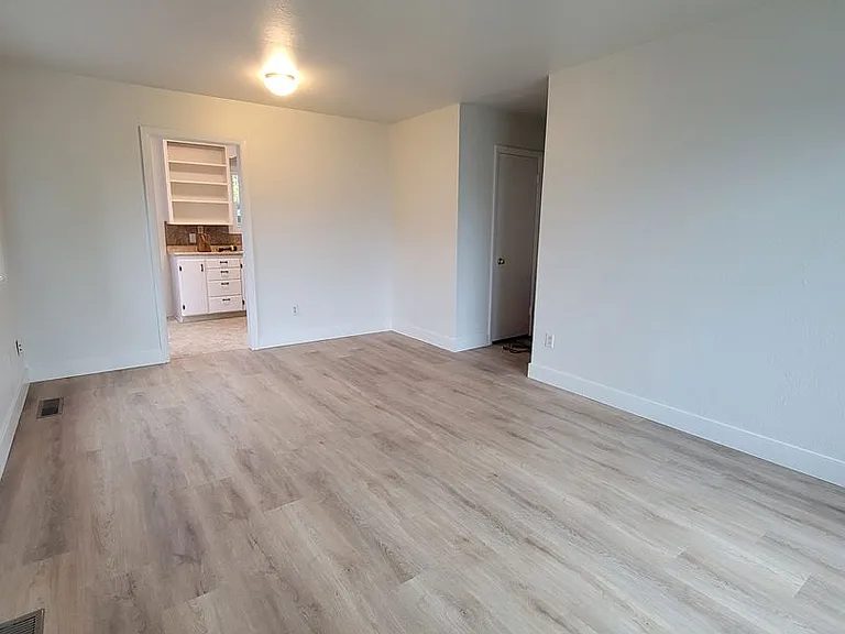 505 Sycamore St — Photo 3