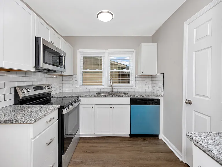 2914 Battle Dr NW — Photo 8