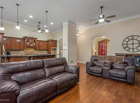 4th image of 302 Tottenham Ct