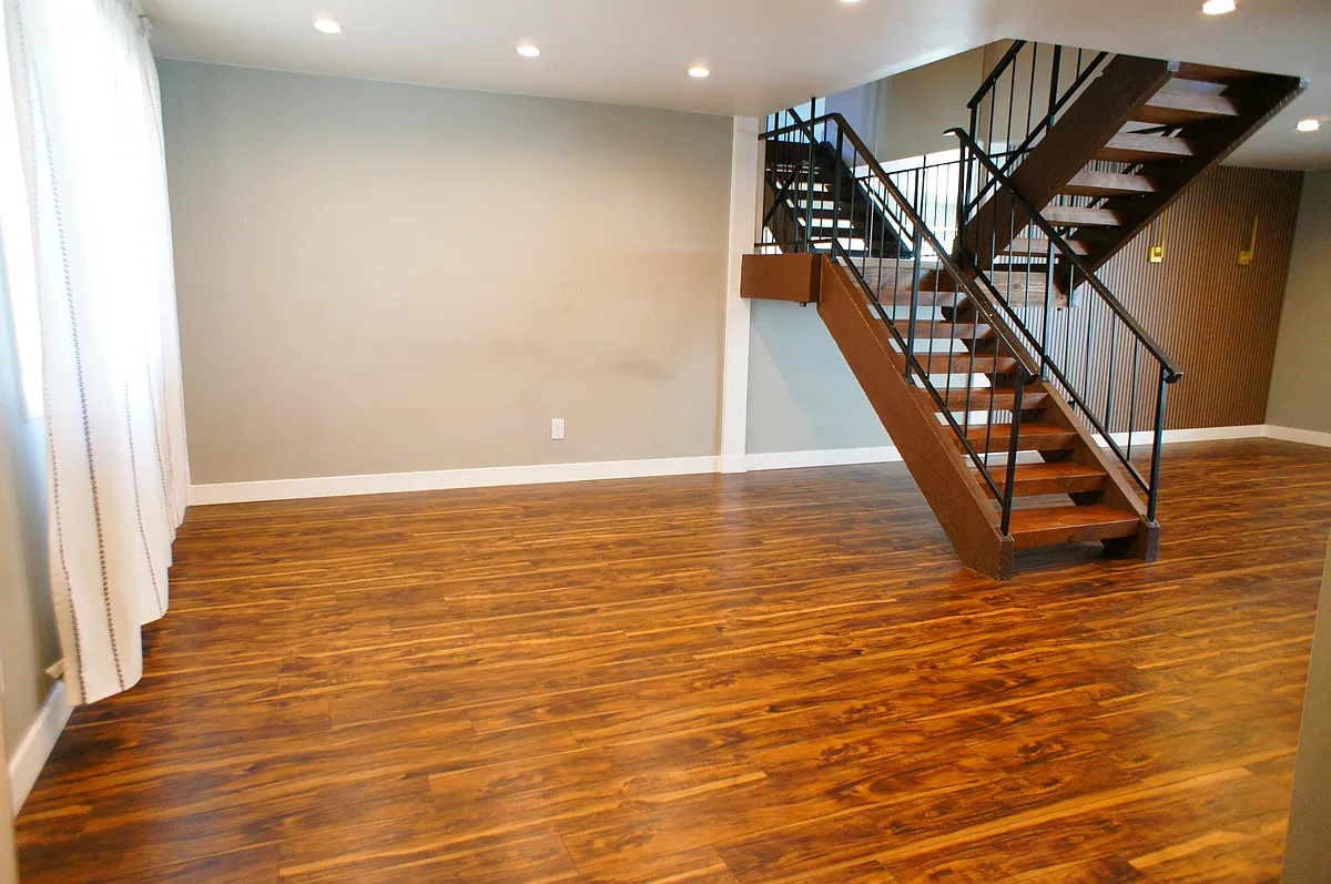 Living Room - 4206 N Parkway Ave