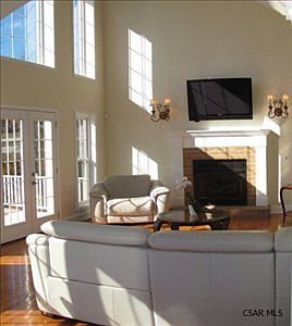 5th image of 500 Old Farm Ln