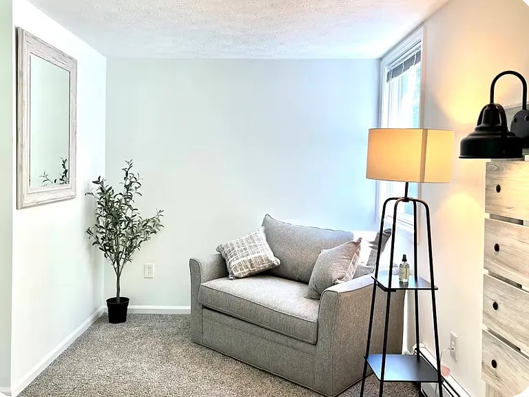 2418 Azalea Way — Photo 4