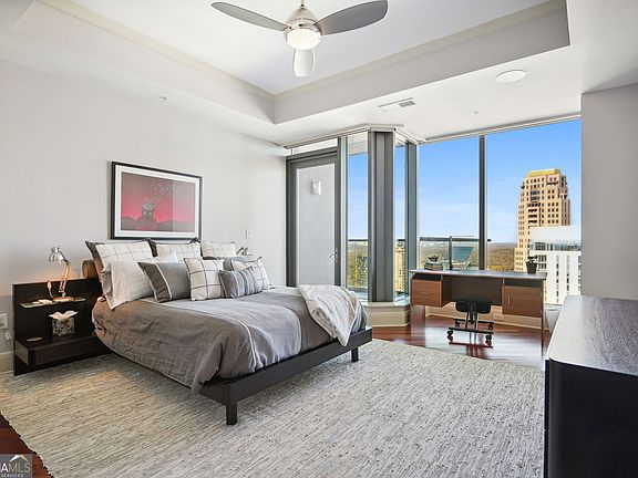 5th image of 3344 Peachtree Rd #3204