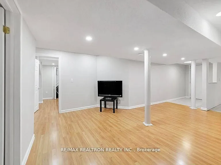 28 Hartwell Way — Photo 9
