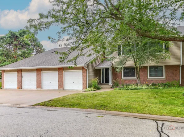 987 Pine Tree Cir S #987, Buffalo Grove, IL 60089