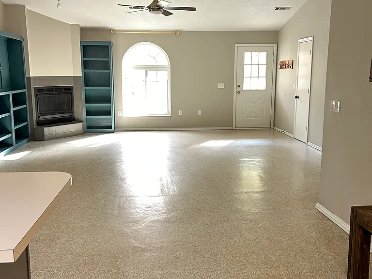 1260 E Overcrest St — Photo 7