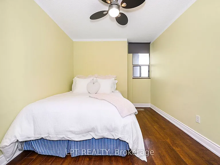 1300 Marlborough Ct #534 — Photo 30