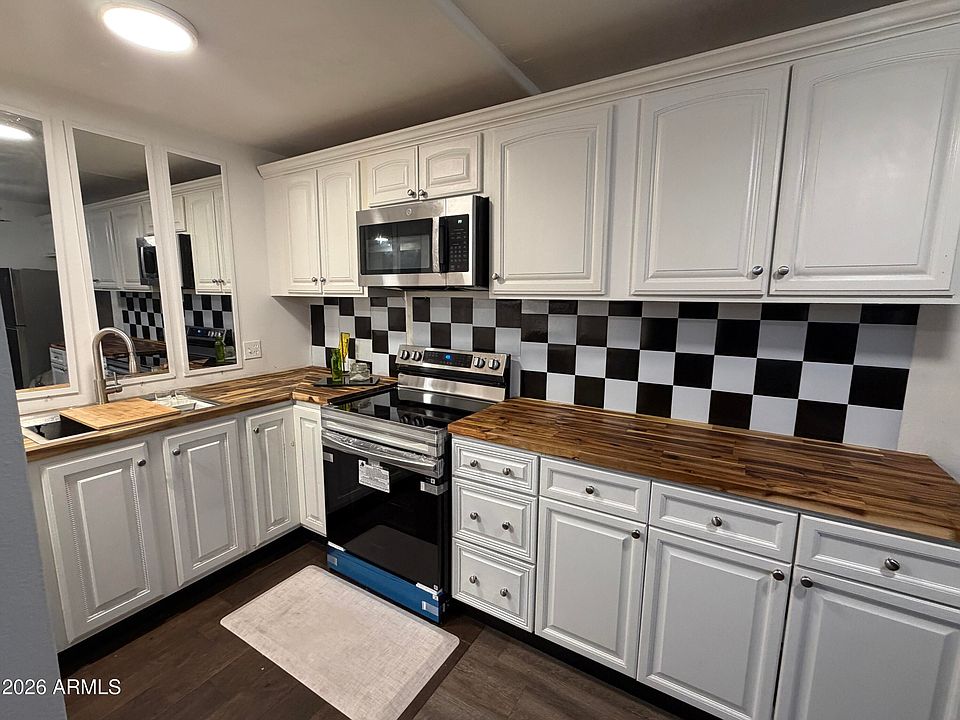 1st image of 700 W UNIVERSITY Drive #122