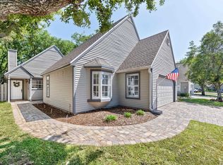 392 Village Dr, Saint Augustine, FL 32084
