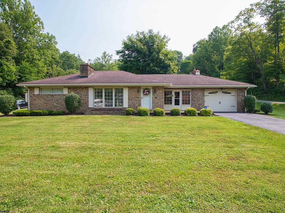 1st image of 1431 Paw Paw Creek Rd