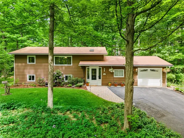 29 Woodlane Rd, Ithaca, NY 14850