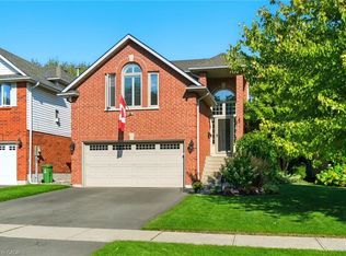 36 Pinecreek Rd, Hamilton, ON L8B 0H1