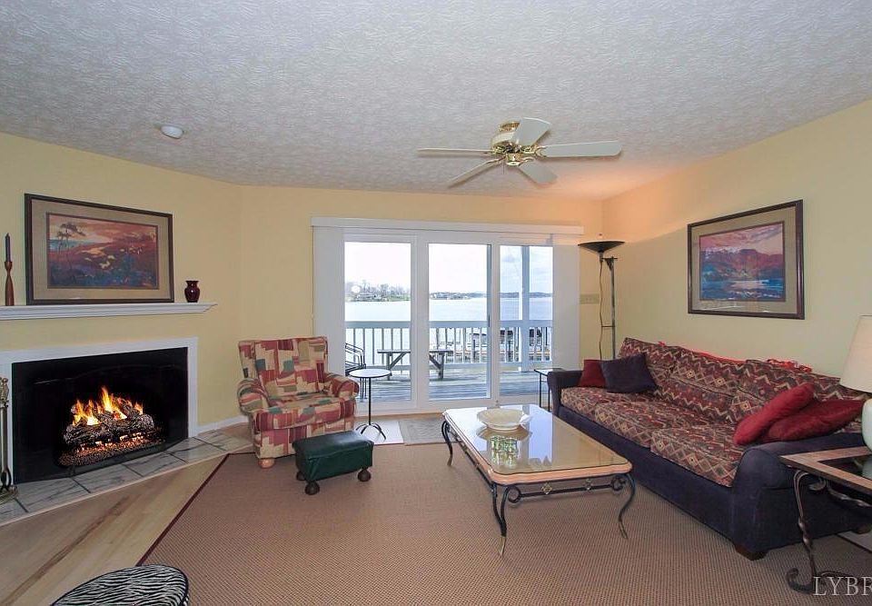 1st image of 242 Blarney Stone Ct