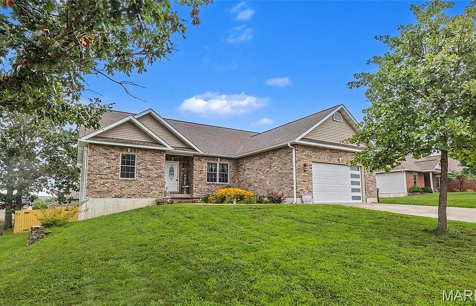 1st image of 311 Dana Renee Dr