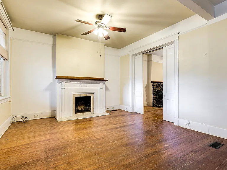 2912 Ellwood Ave. — Photo 3