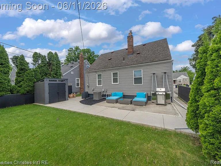 3318 Prairie Ave — Photo 25