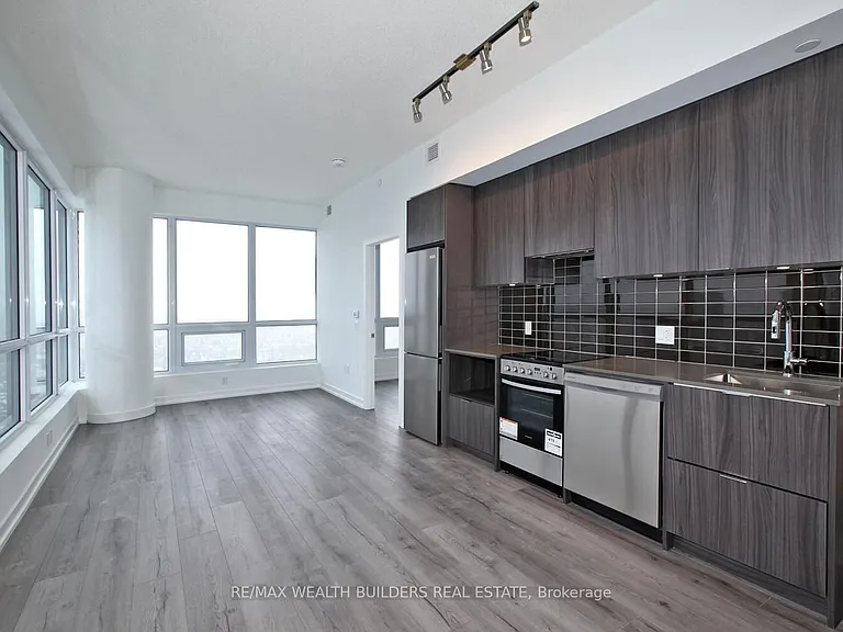 395 Bloor St E #3504 — Photo 2