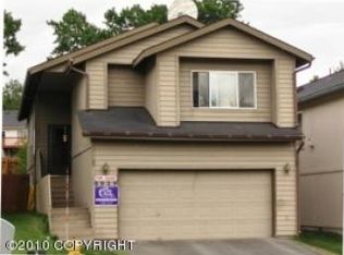 8929 Meadow Park Cir, Eagle River, AK 99577