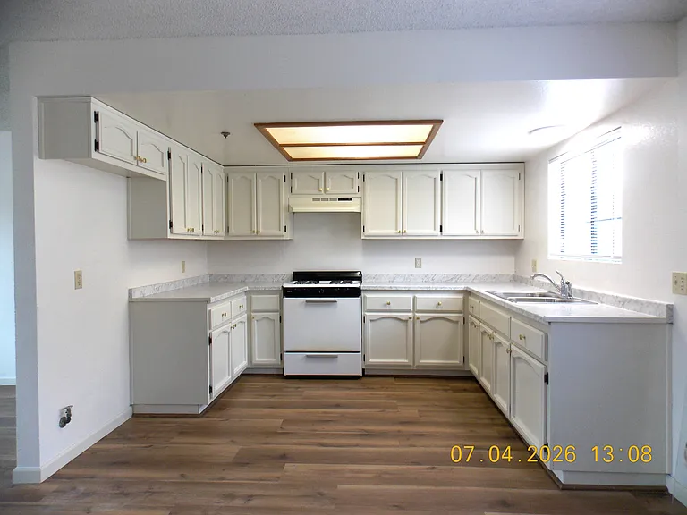620 S Sierra Vista Ave #620B — Photo 6