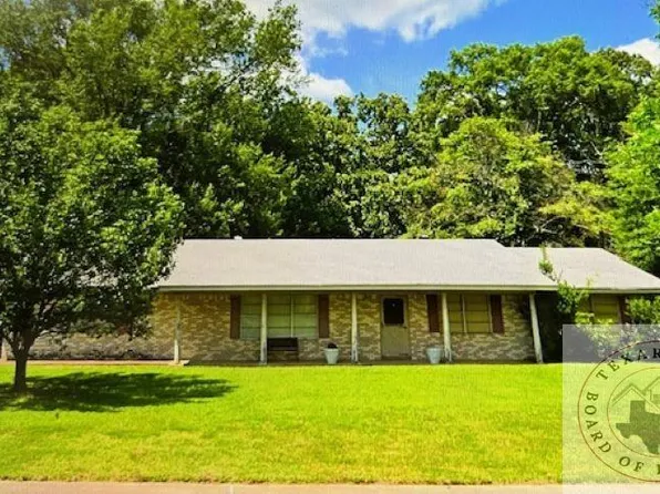 3726 Galleria Oaks Dr, Texarkana, TX 75503