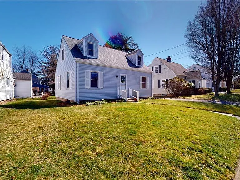 362 Oakwood Ave — Photo 3
