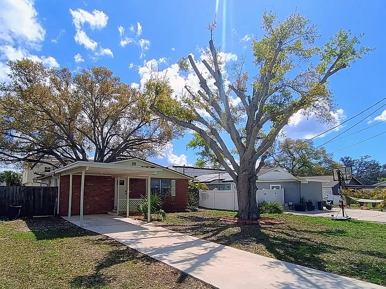 3624 W Anderson Ave — Photo 2