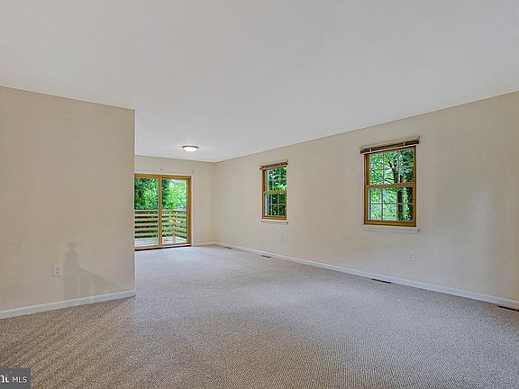 5th image of 607 Ridge Dr