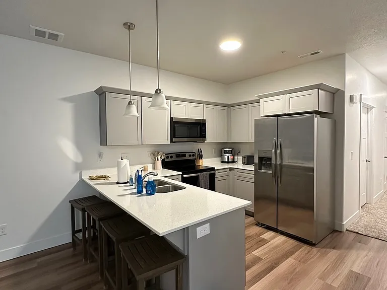 884 N Van Dyne Dr #203 — Photo 2