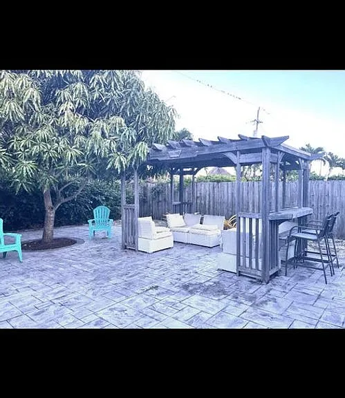 4580 NE 3rd Ave #4580 — Photo 5