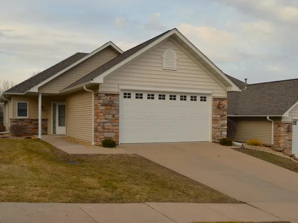 3418 Briarwood Ct, Red Wing, MN 55066