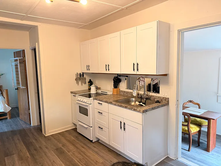 439 S Marion Ave #B — Photo 11