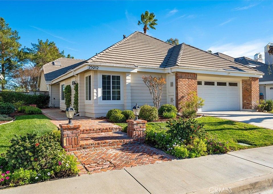 1st image of 25912 Bellis Dr