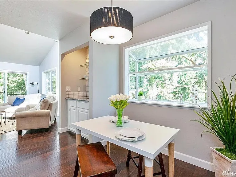 9800 Roosevelt Way NE #31 — Photo 6