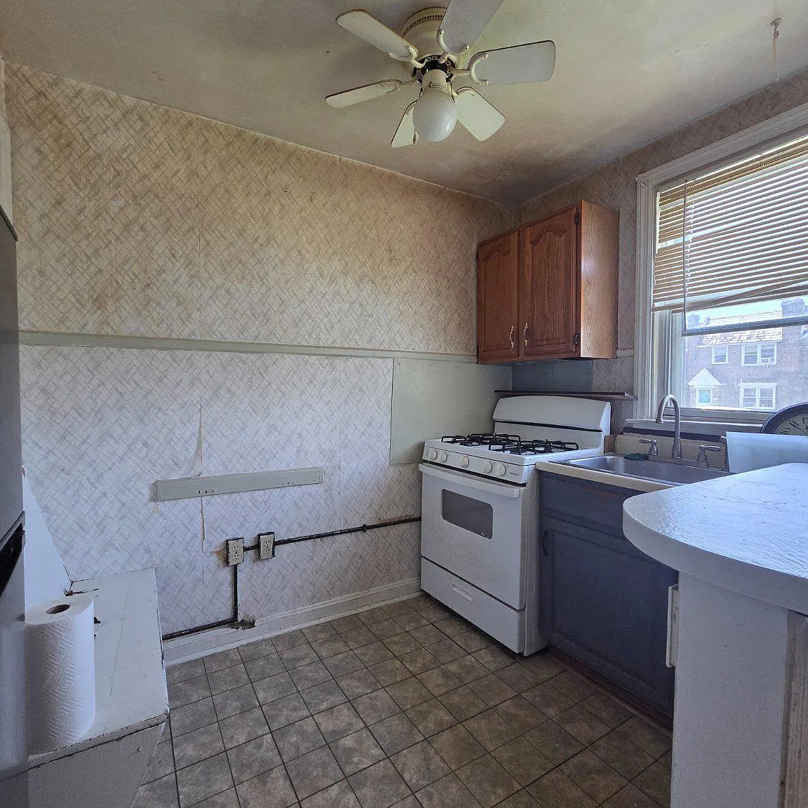 2 bed, 850 sqft, $1,300 — Photo 4