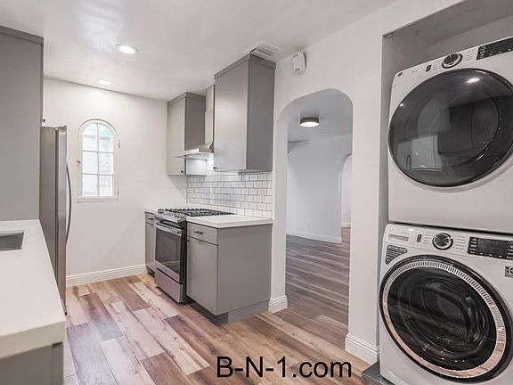 4th image of 923 N Stanley Ave