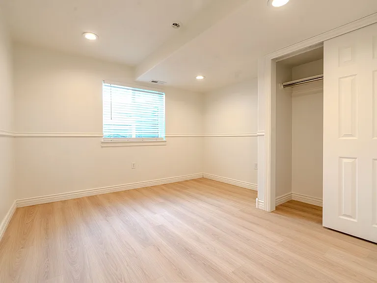 1007 N 525 W — Photo 17