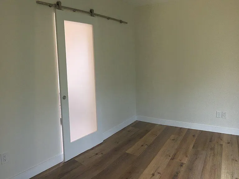 Master Bedroom, bathroom door/entry