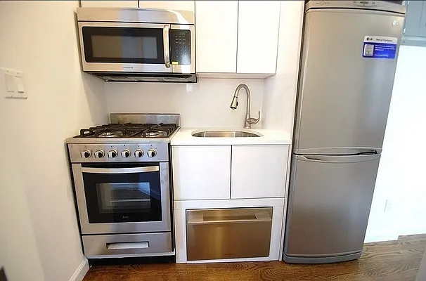 Rented by REAL New York | media 6