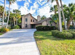 342 Mendez Dr, Sarasota, FL 34243