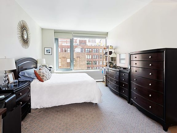 4th image of 425 W 53rd St APT 704