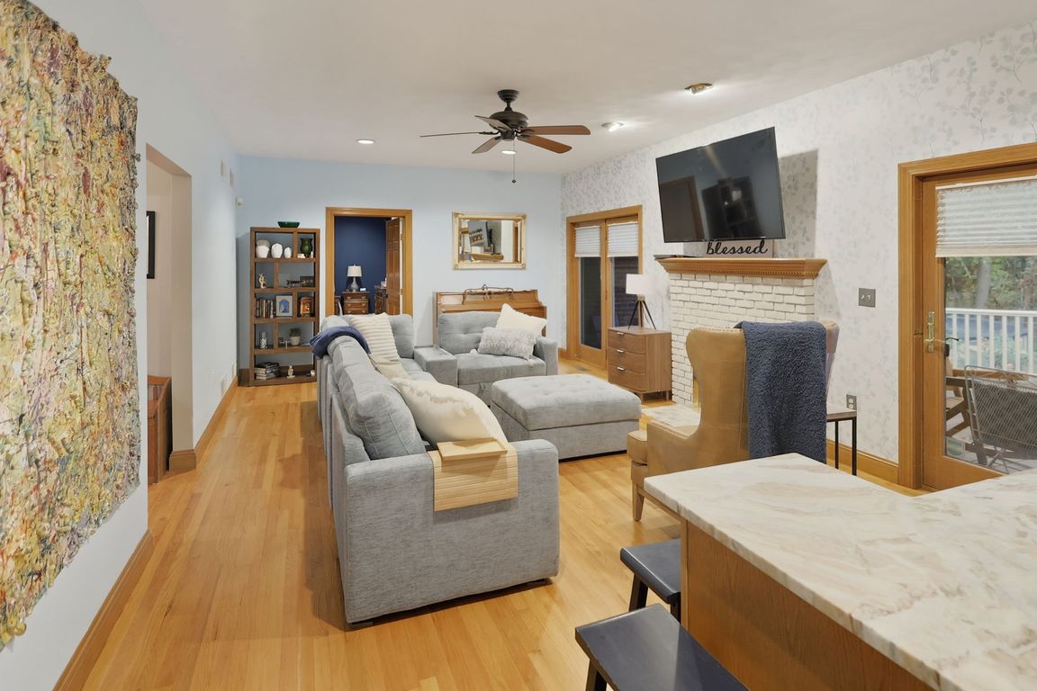 next background image