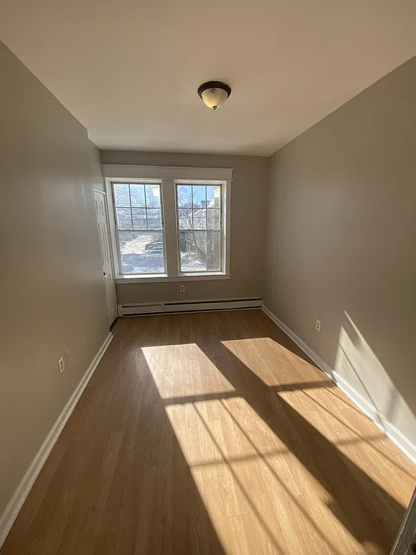 2 bed, 1.0 bath, 800 sqft, $1,215 — Photo 4