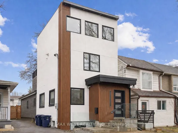 201 Rhodes Ave, Toronto, ON M4L 3A2