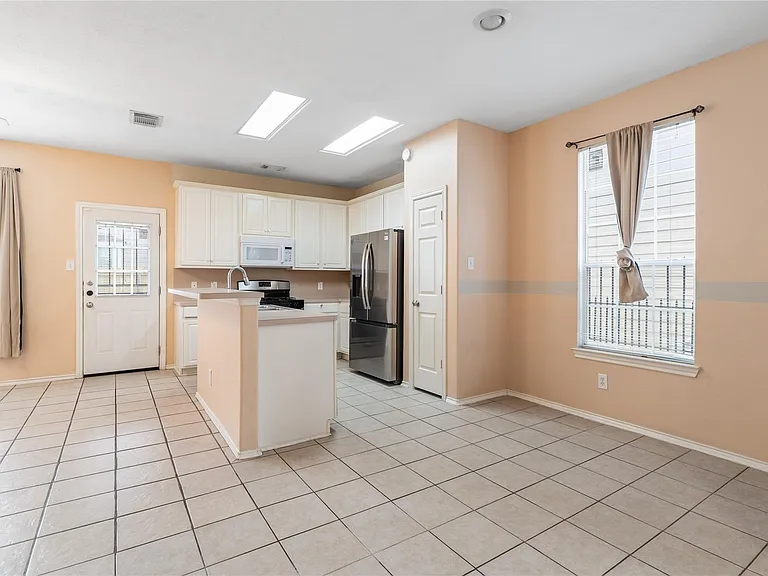 3318 Palston Bend Ln — Photo 5