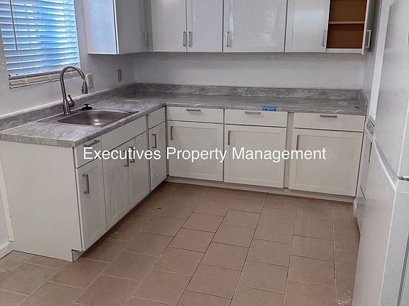 3rd image of 1202 Kings Ave