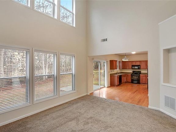 4th image of 3627 Uppark Dr
