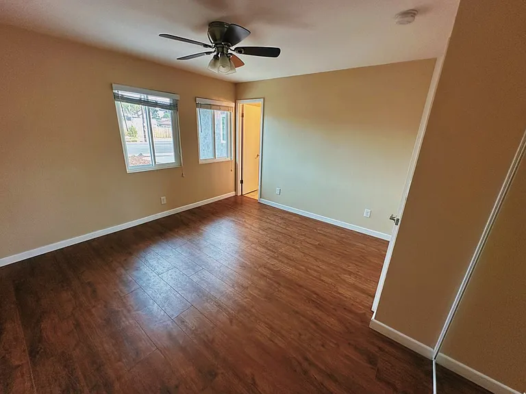 5220 Limerick Ave — Photo 6